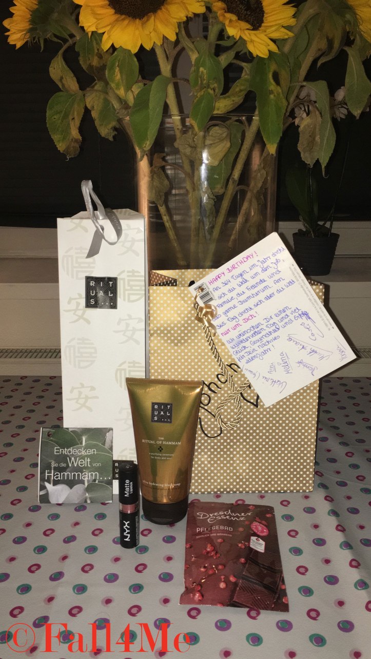 The content of the beautiful bag