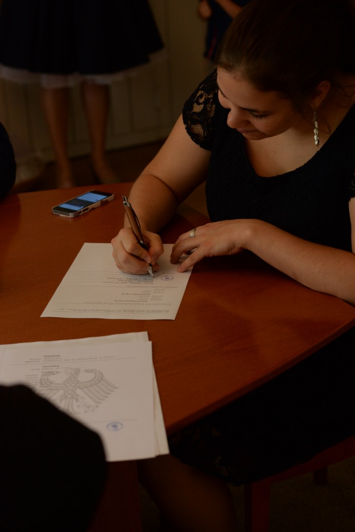 The signature testifies the civil wedding