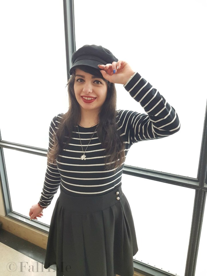 White stripes on black lolita style awakens spring feelings in March