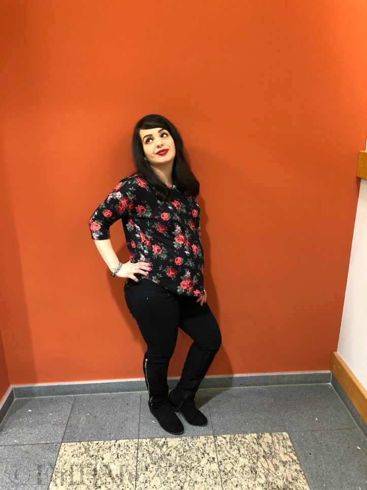 Fall4Me April style spring trend red roses on black