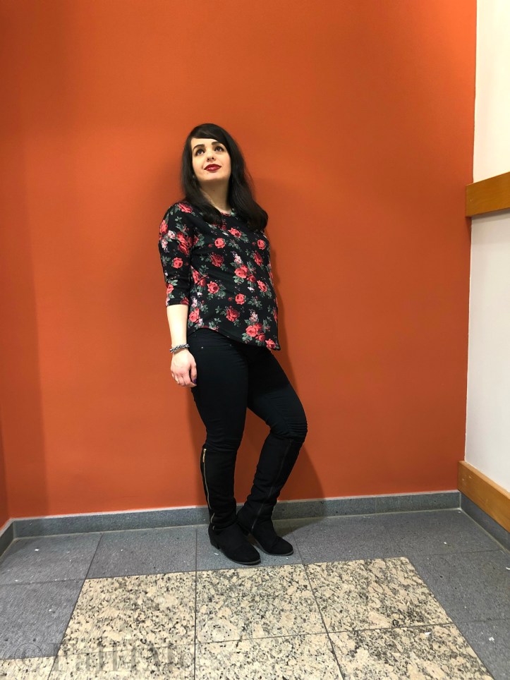 Fall4Me April style spring trend red roses on black