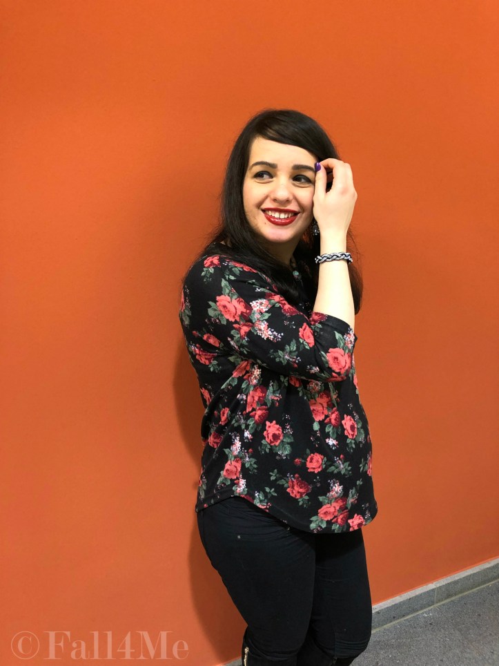 Fall4Me April style spring trend red roses on black