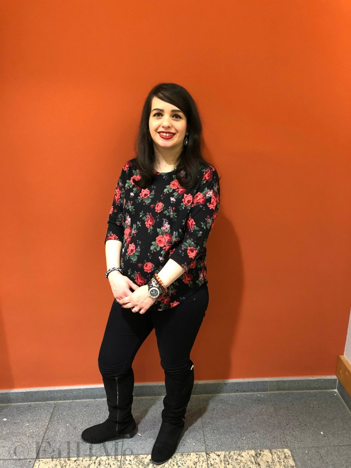 Fall4Me April style spring trend red roses on black