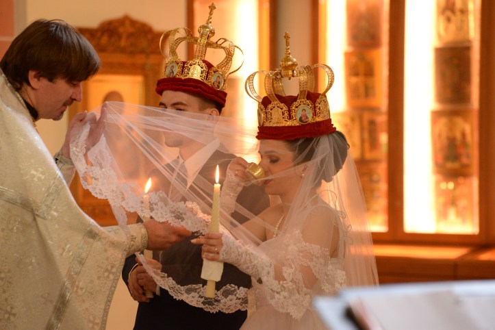 The bride drinking from the common cup