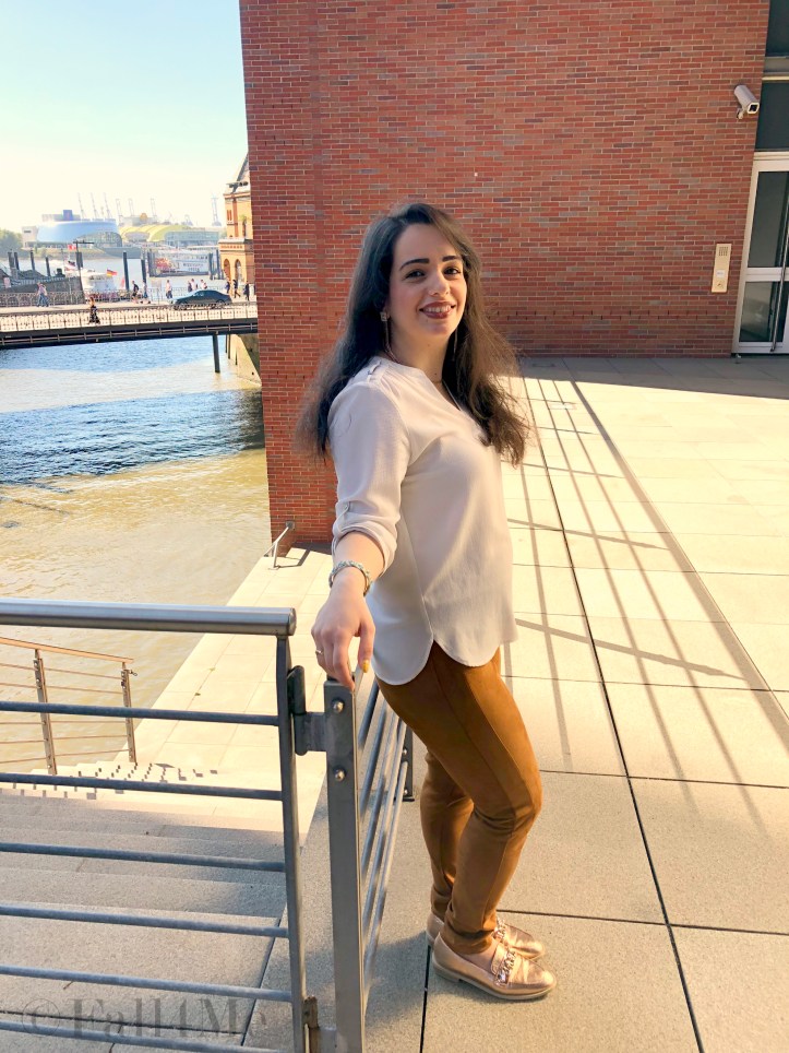 September trend by Fall4Me cognac and white