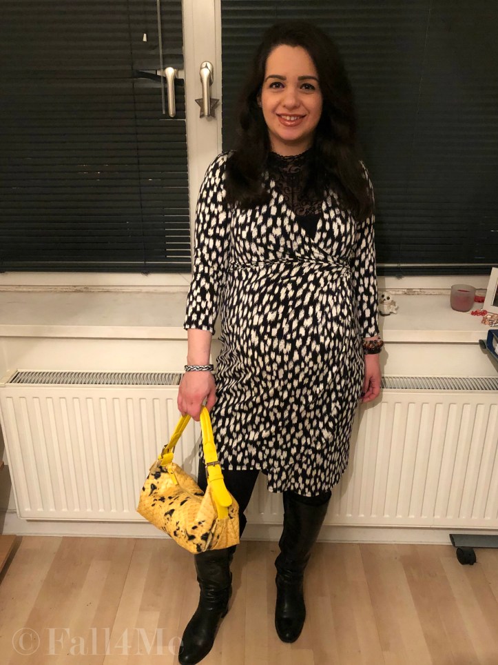 Black and white meet yellow accents for the beginning of the new year