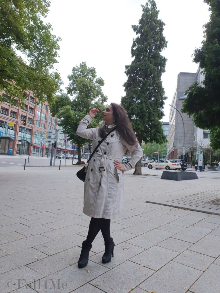 Classy trench coat combined with black