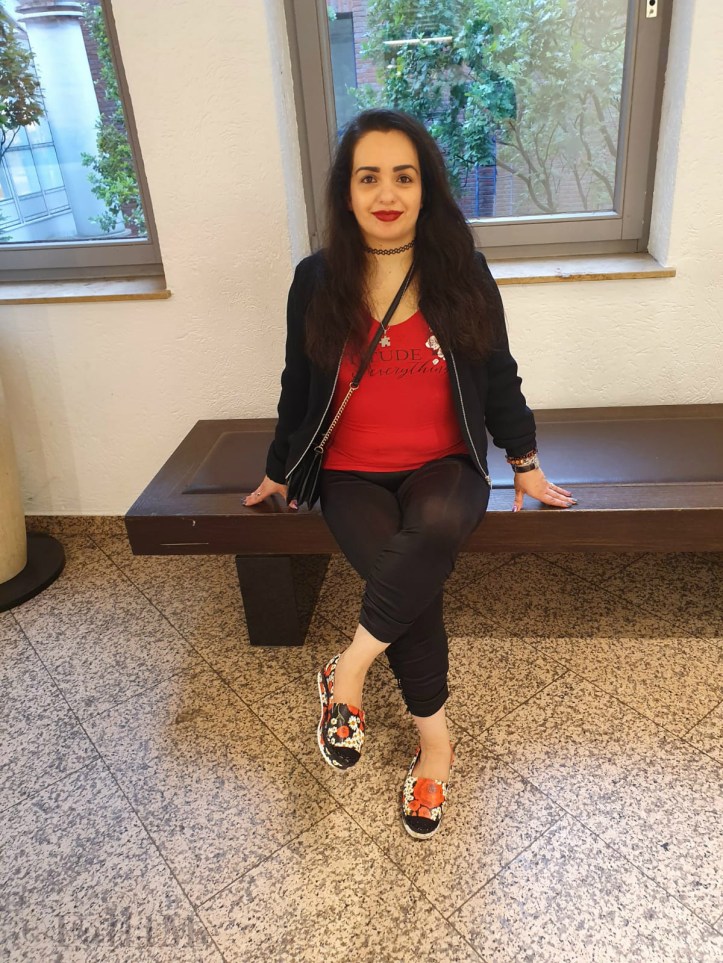 Poppy trend in red and black