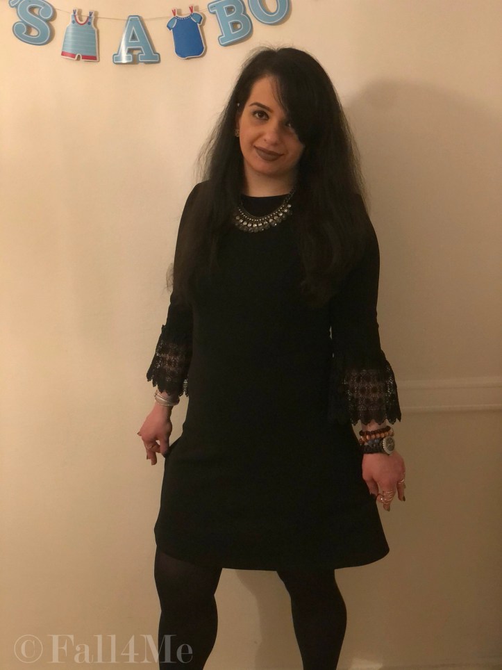 The Christmas outfit for 2019: The LBD with metallic accents