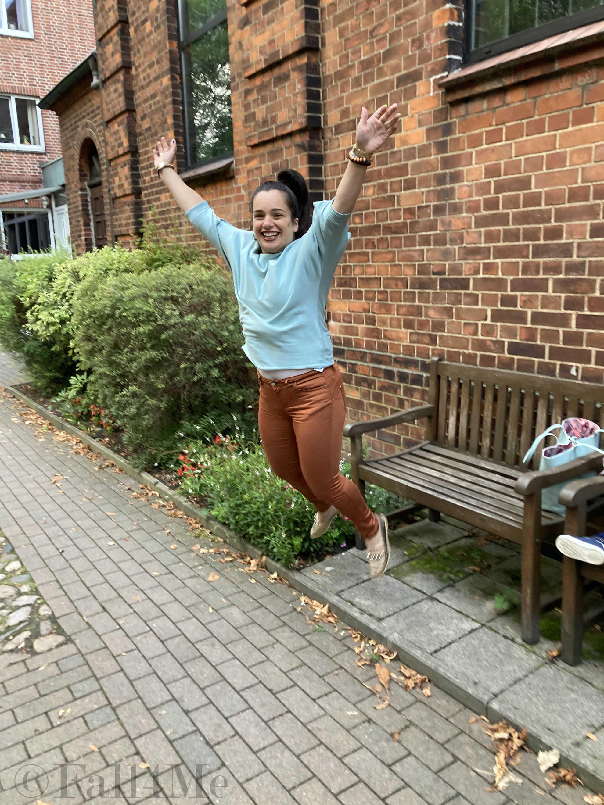 Mint worn with mocha shades.