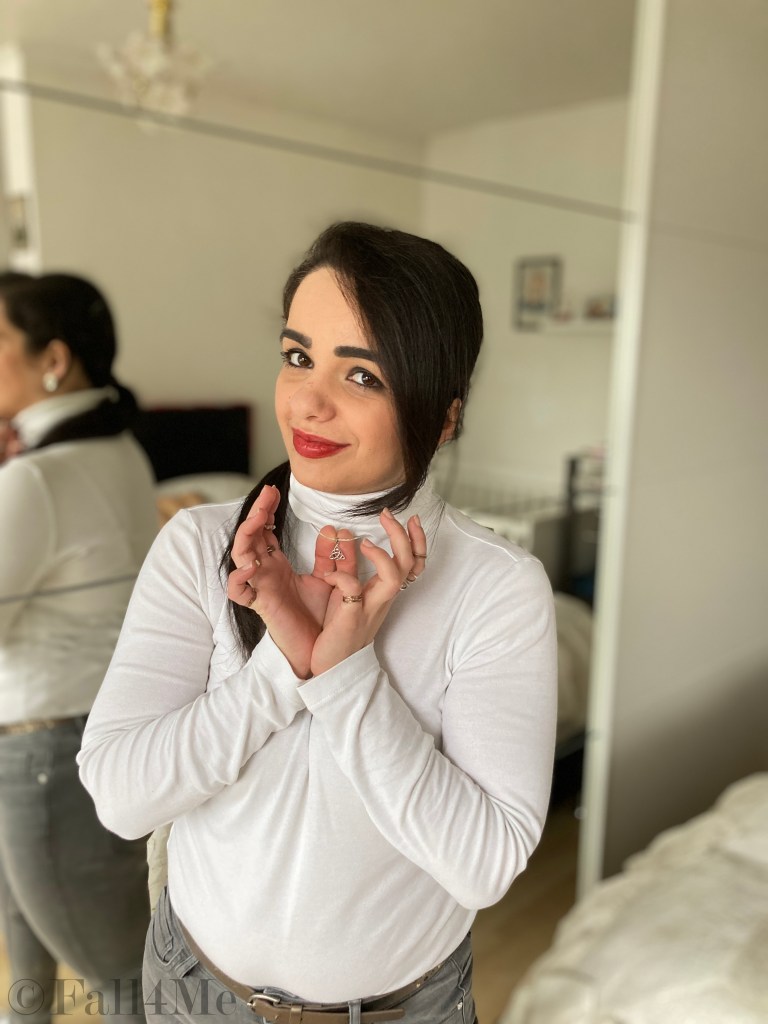 Soft retro, a vintage style in bright, tender colours.