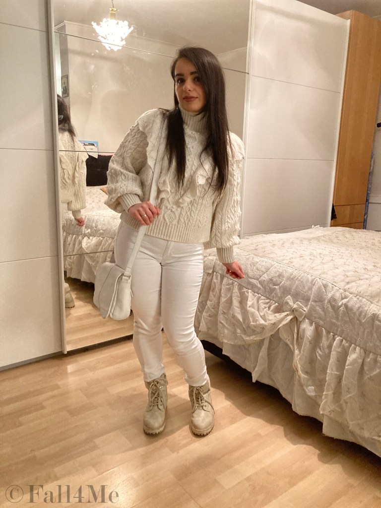 Soft power is the trend to wear in the winter season.