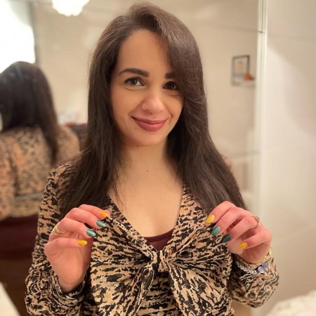 An brown all over look with different shades.