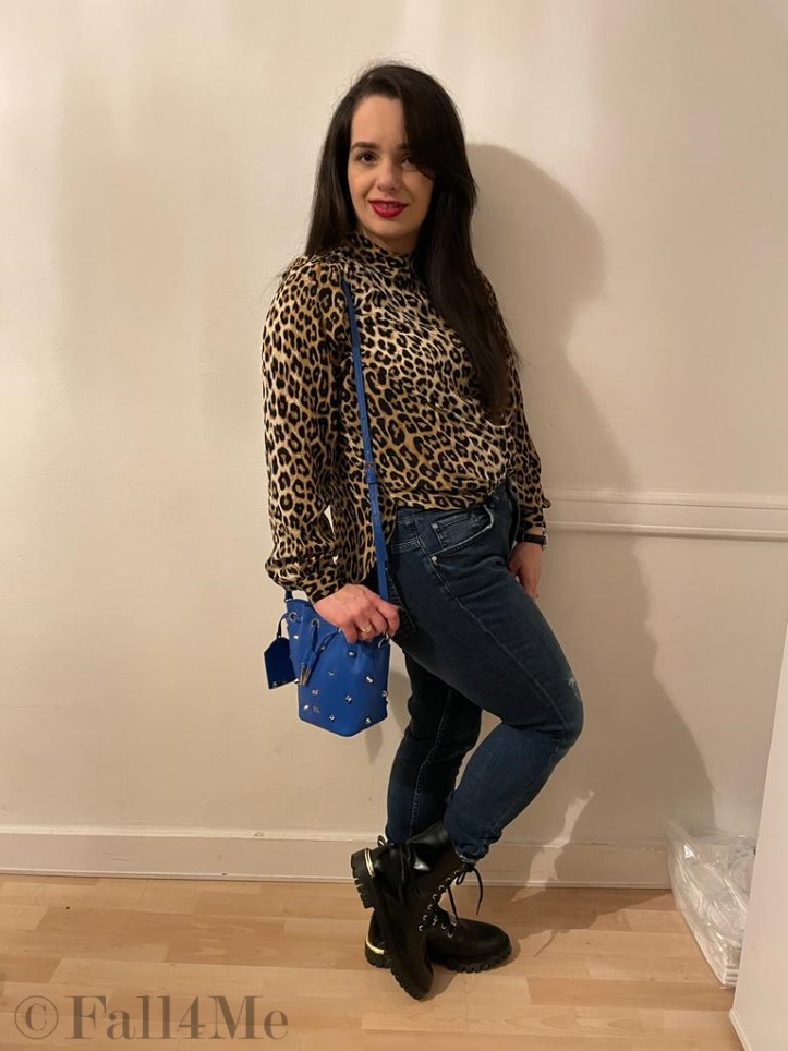 70s-style based on leo-print.