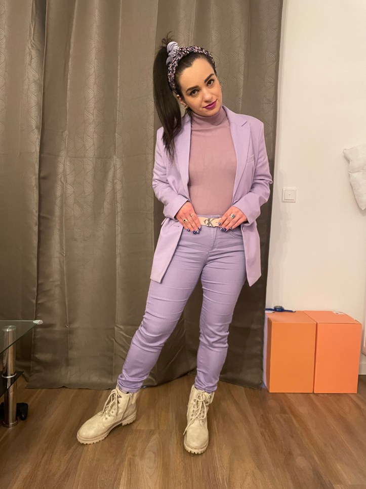 A chic tone in tone 9-to-5 look.