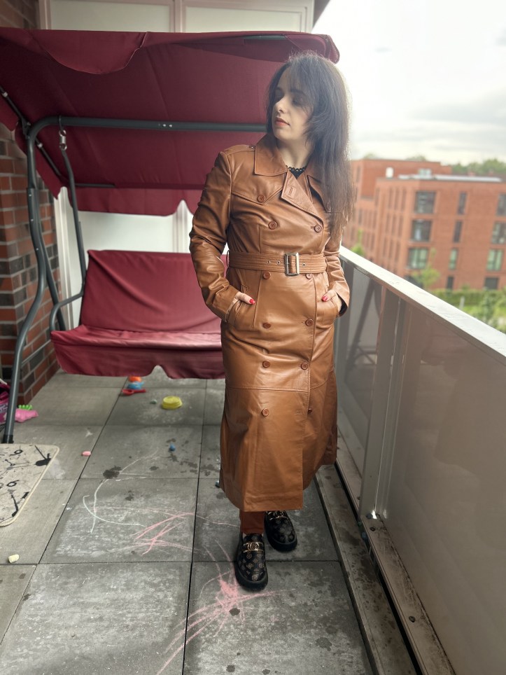 The trend-jacket of the season: the leather-coat.