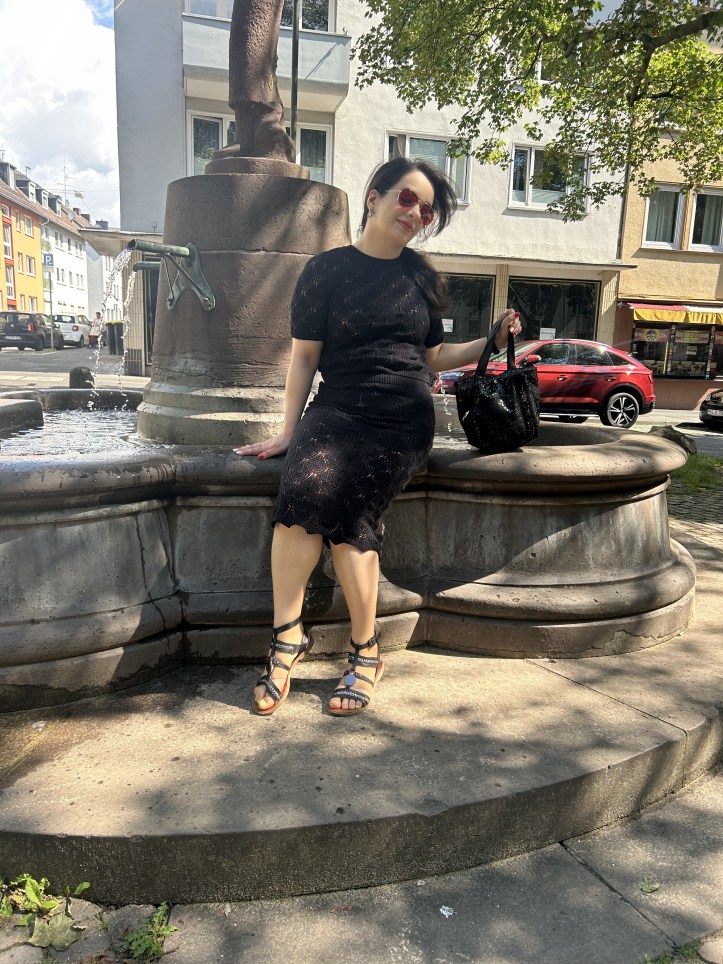 The skirt of the season a wool skirt created into a whole summer-knit-look.