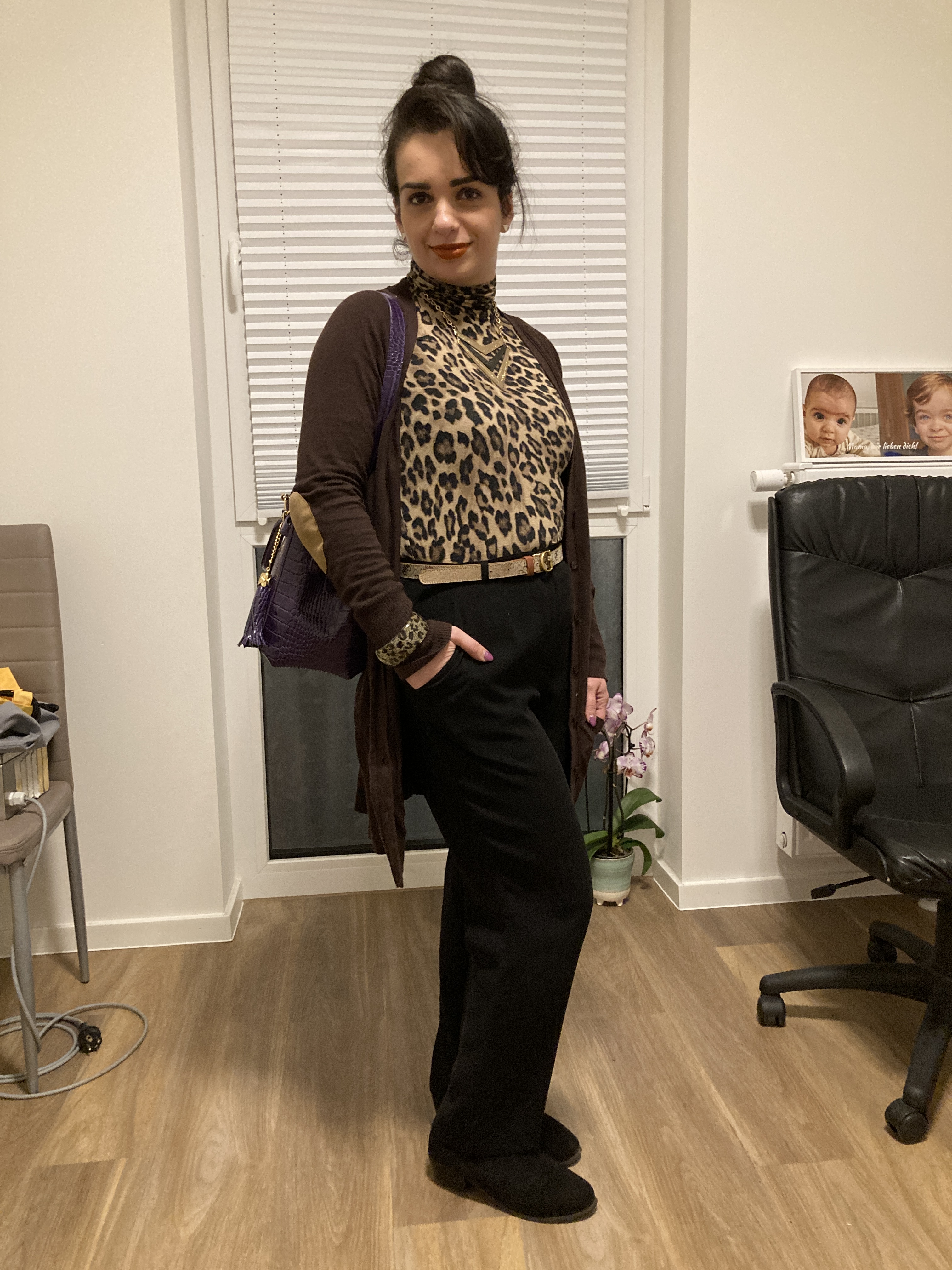 The Auntiecore-trend is worn with vintage bags and timeless classics.