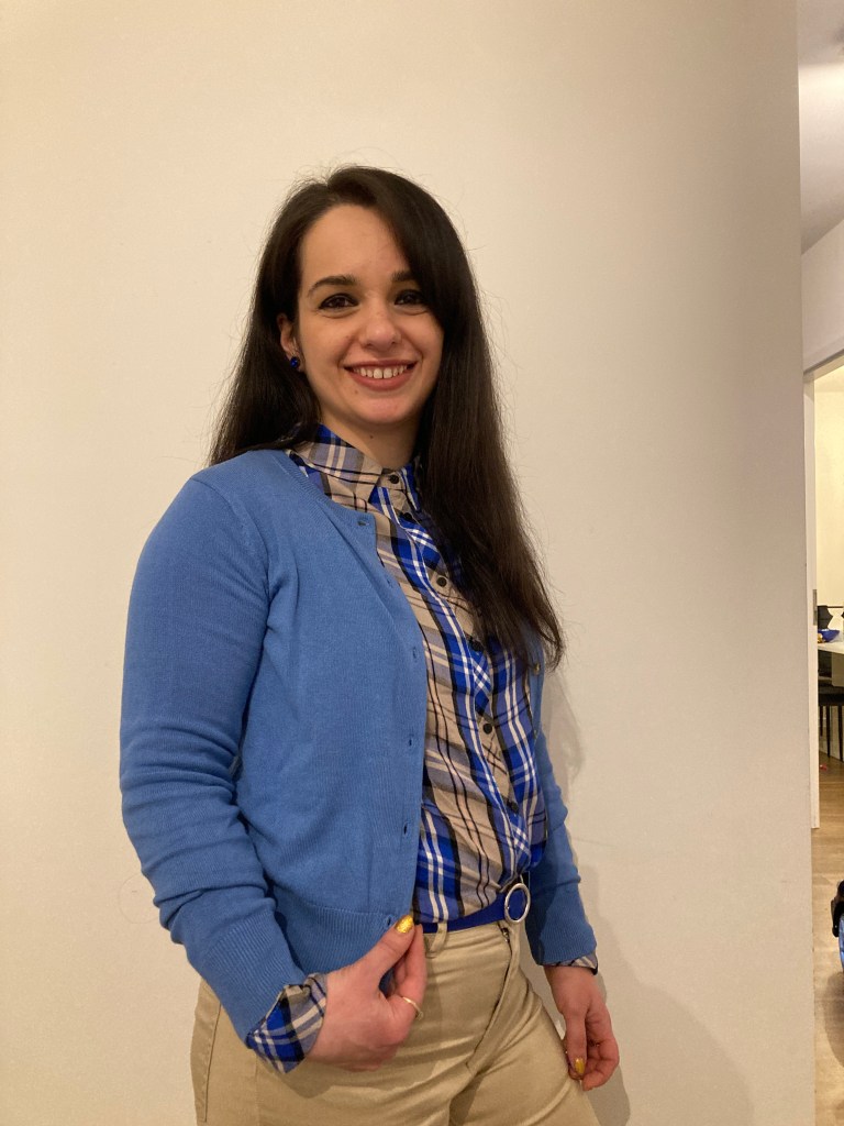 Flannel combined with the summer goth make-up