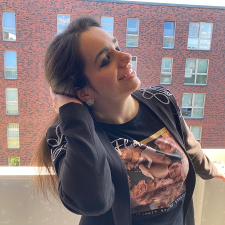 A look full of glitter in all different ways.