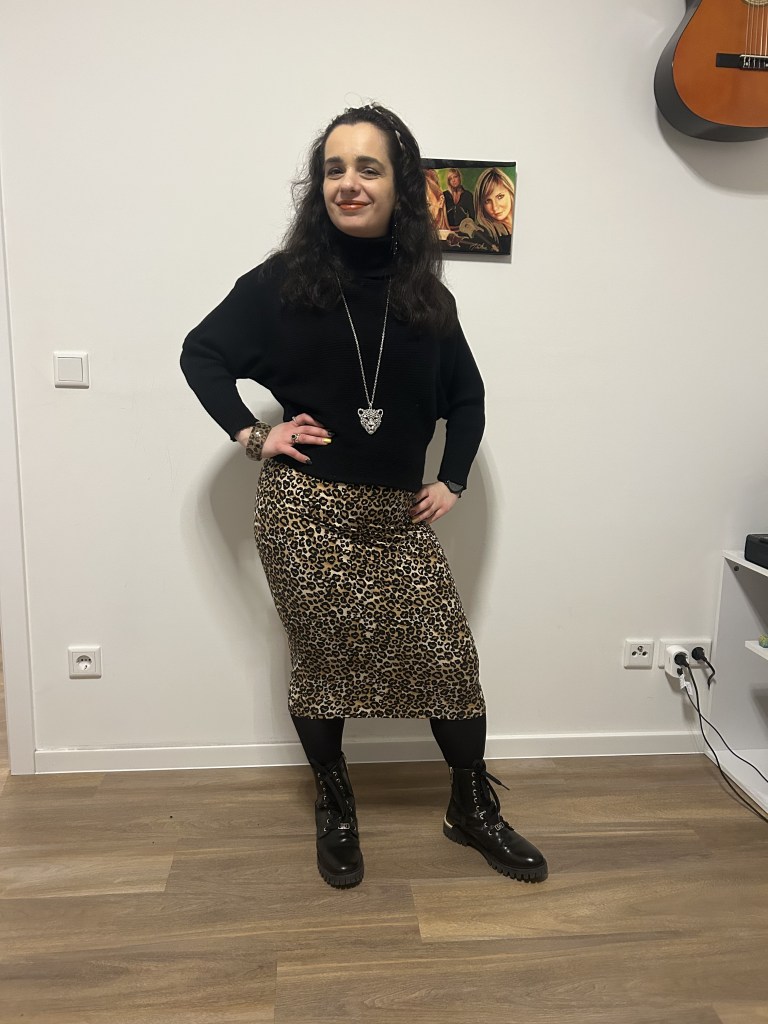 A suitable for office wild-life-look.