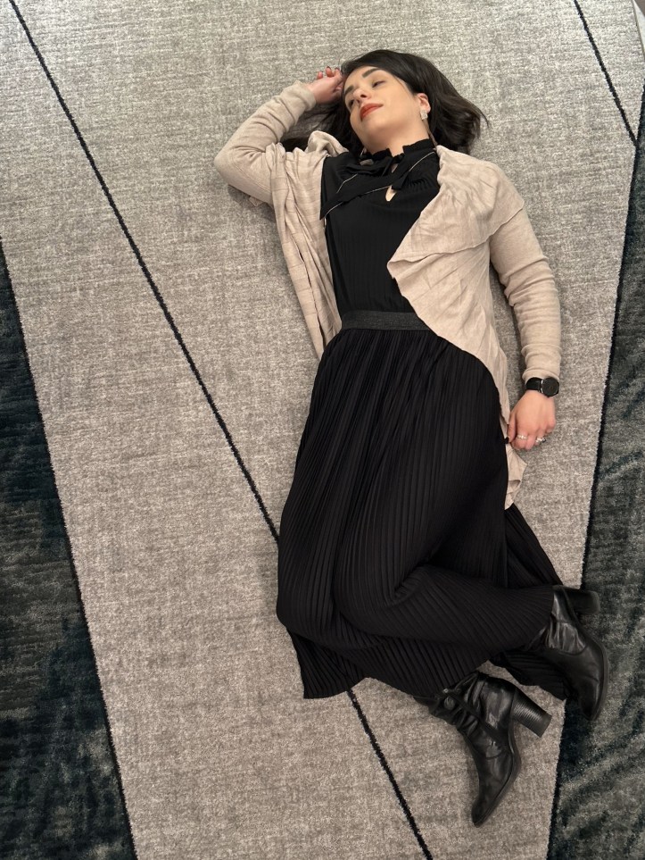 Bohemian romance with maxi styles, calm colors, and ruches.