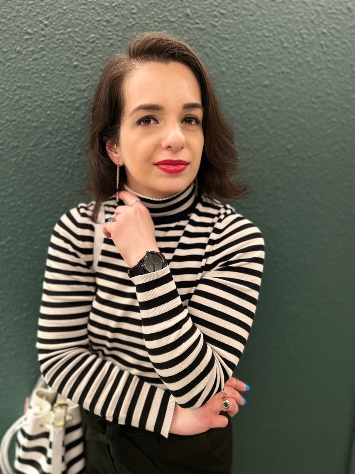 Monochrome stripes with a red lipstick.